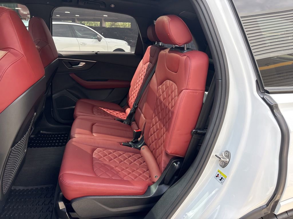 Certified 2023 Audi SQ7 Premium Plus w/ Executive Package AWD/4WD image 14