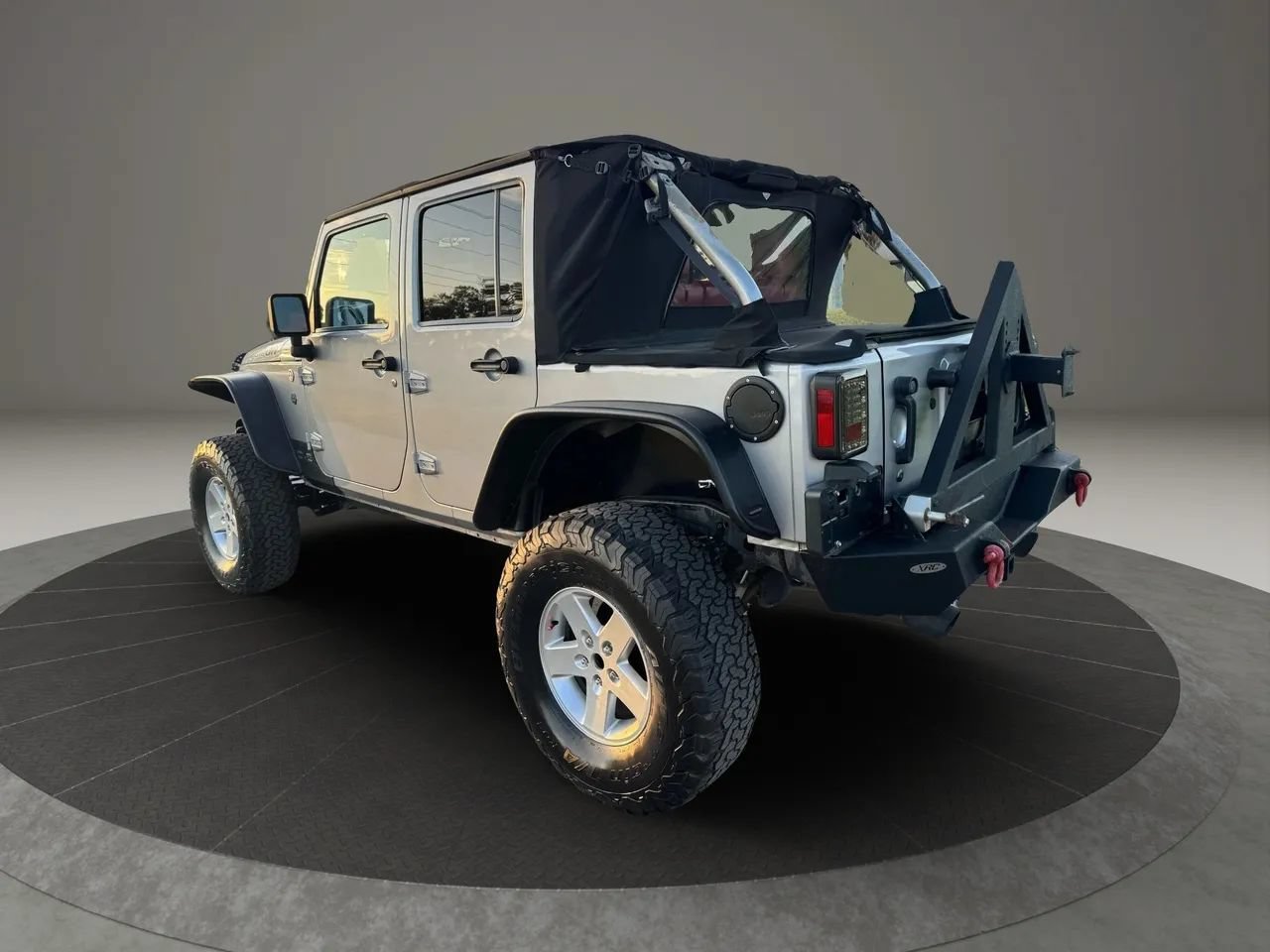 Used 2013 Jeep Wrangler Unlimited Rubicon AWD/4WD image 3
