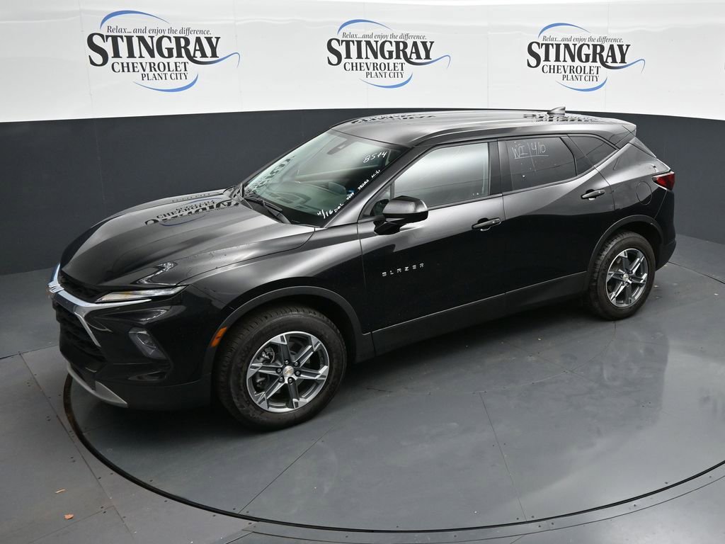 Used 2025 Chevrolet Blazer LT image 11