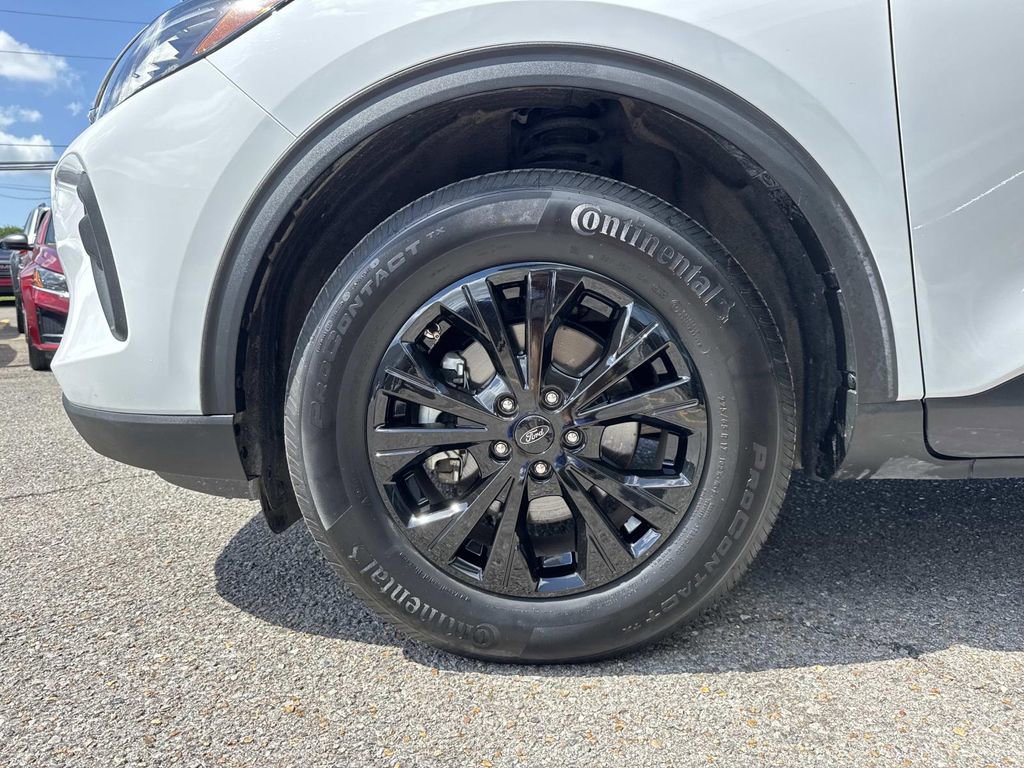 Used 2025 Ford Escape Active AWD/4WD image 5