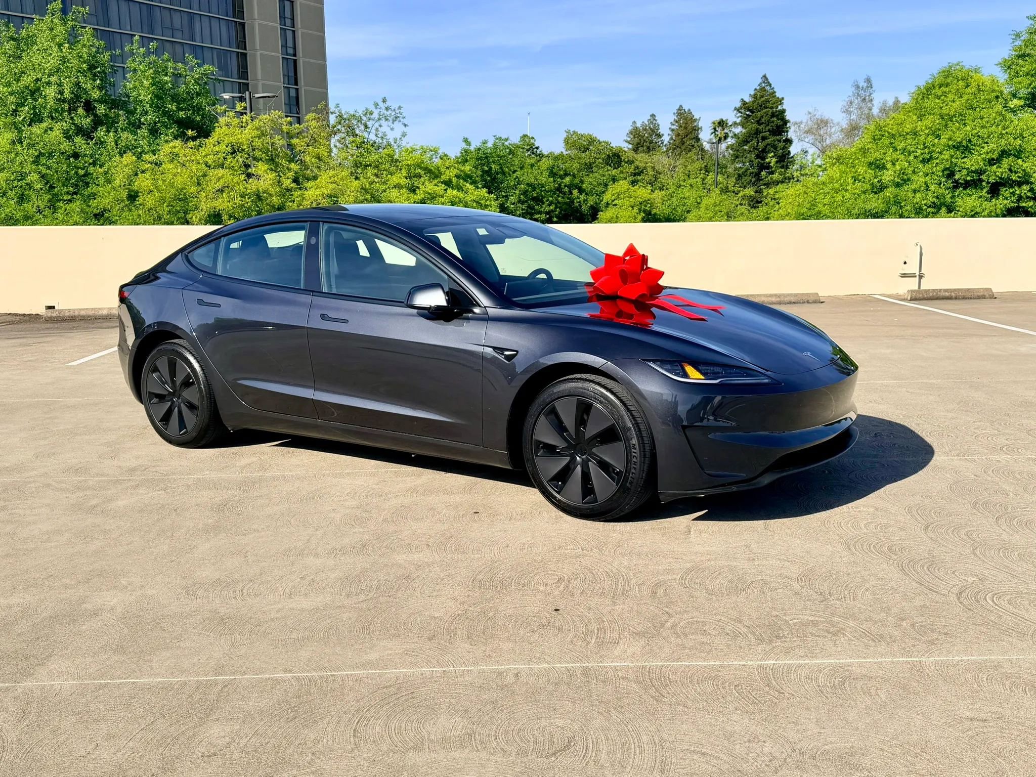 Used 2025 Tesla Model 3 Long Range RWD image 2