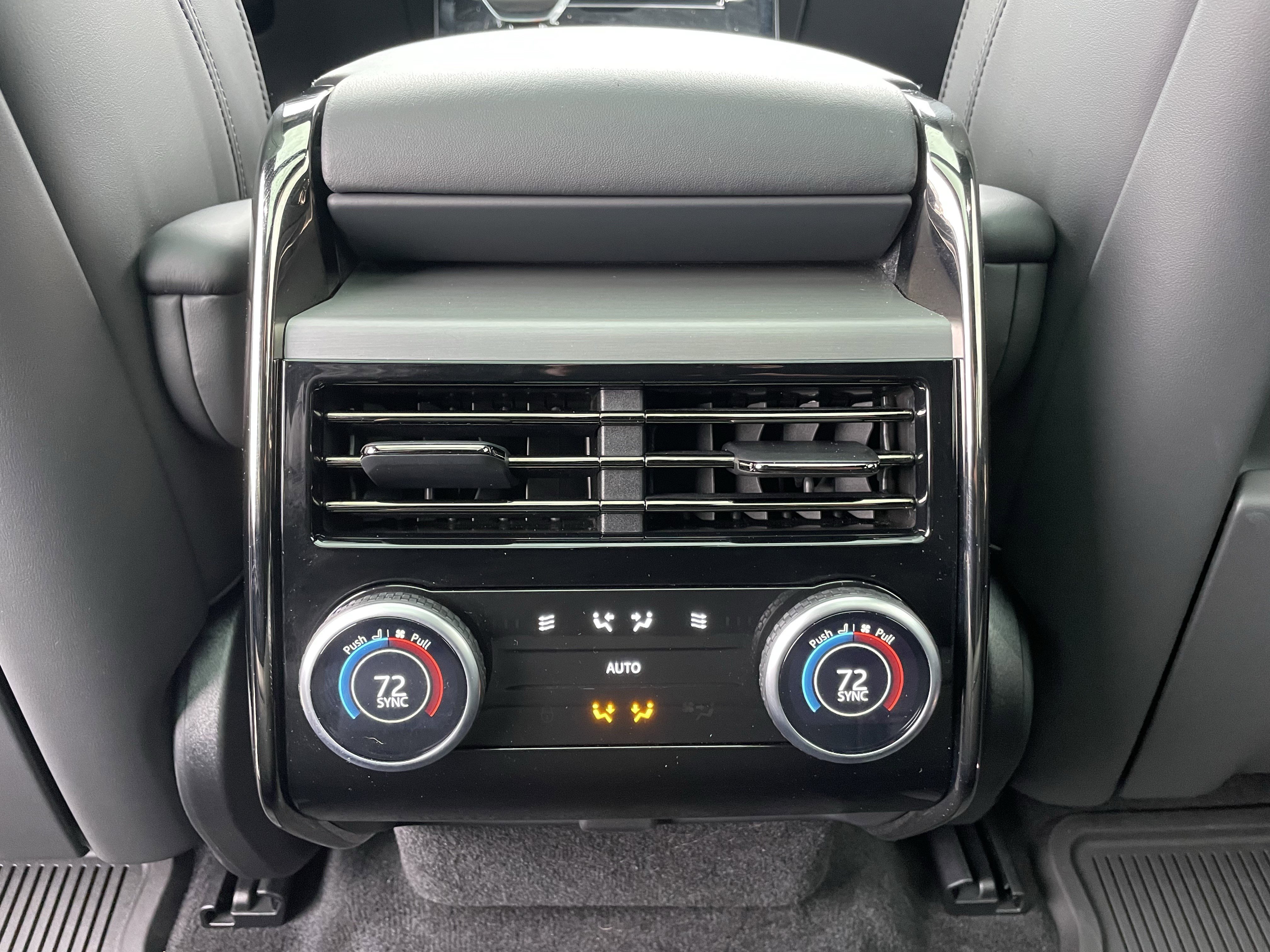 Used 2024 Land Rover Range Rover Sport Dynamic SE image 26