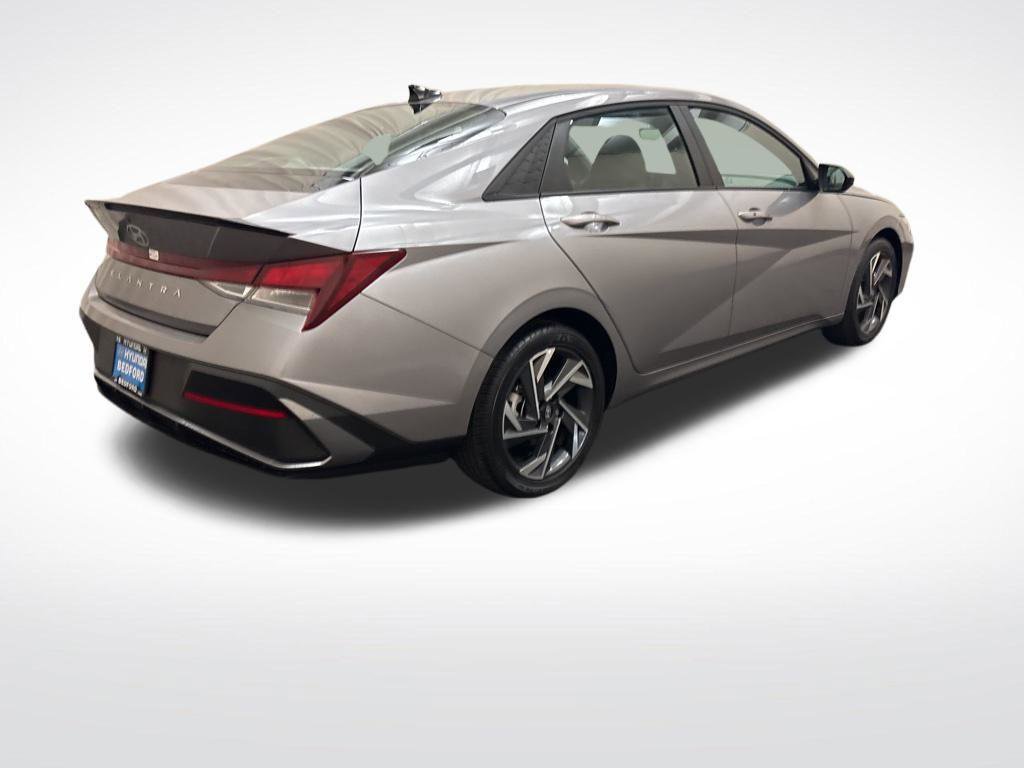 New 2025 Hyundai Elantra Sport image 5