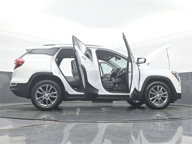 Used 2023 GMC Terrain SLT w/ LPO, Floor Liner Package image 61