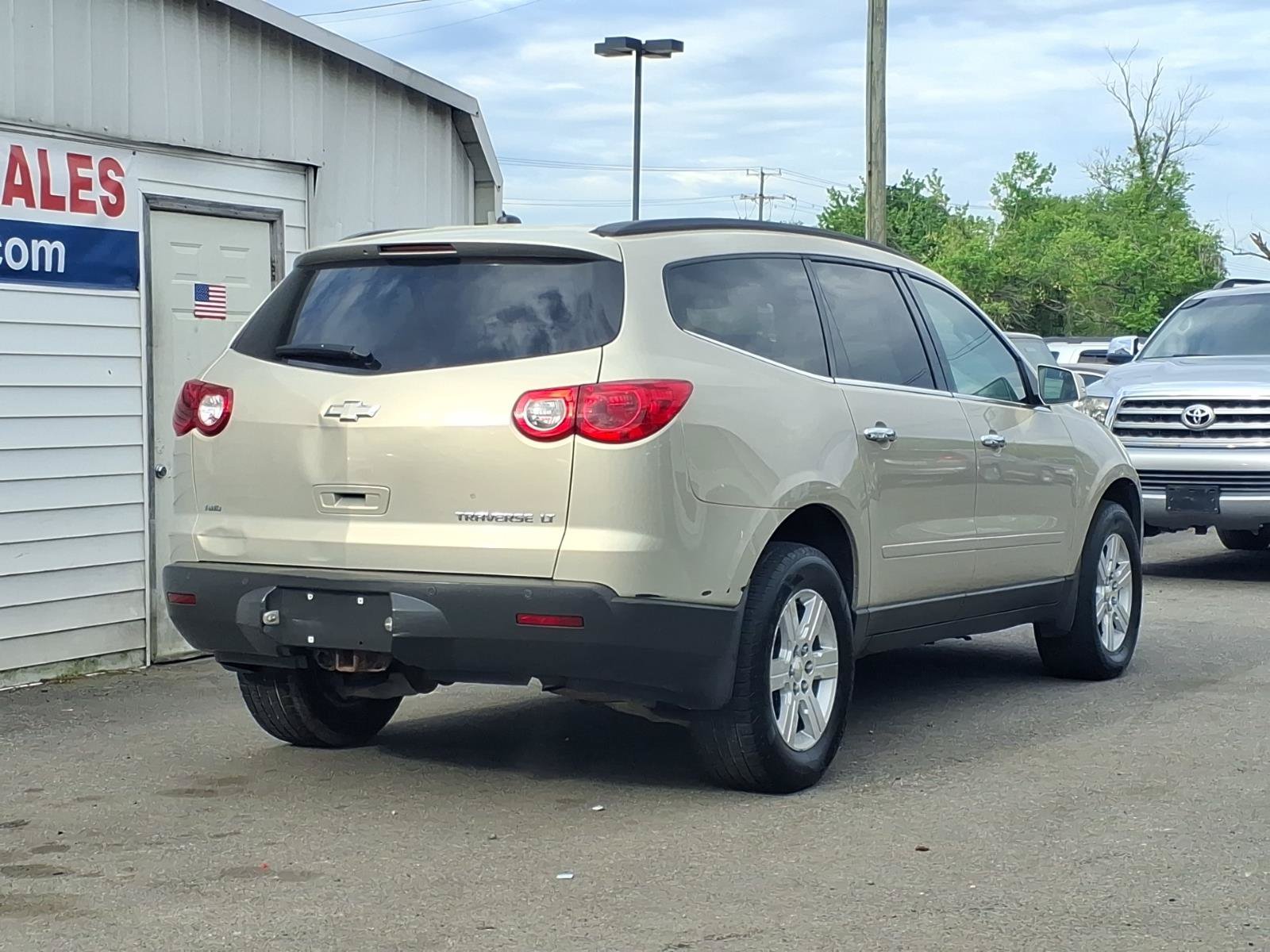 Used 2011 Chevrolet Traverse LT w/ Personal Connectivity Package AWD/4WD image 3