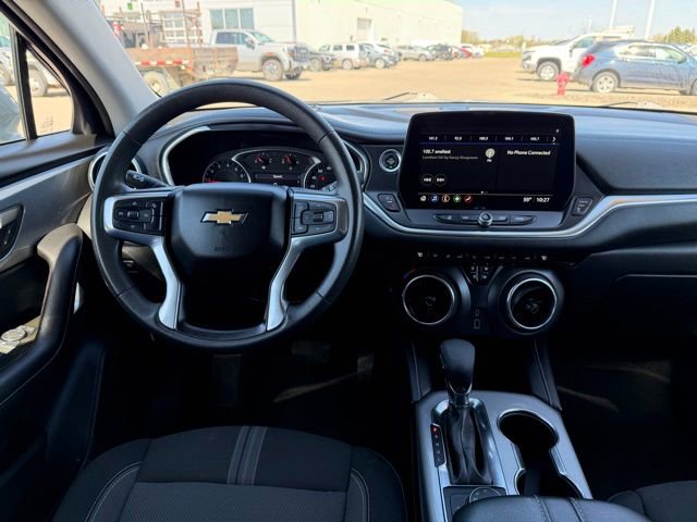 Used 2023 Chevrolet Blazer LT FWD image 28