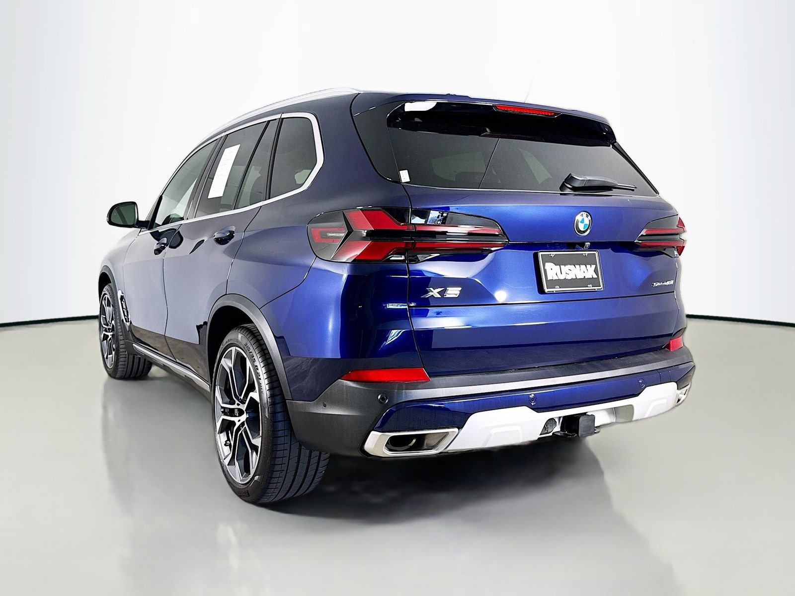 Used 2026 BMW X5 sDrive40i w/ Premium Package image 5