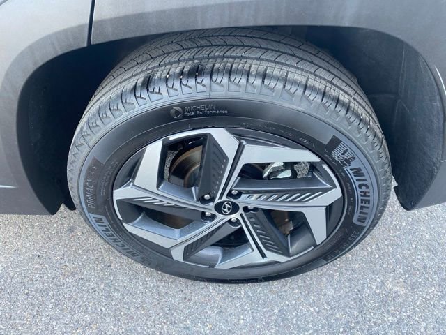 Used 2024 Hyundai Tucson Limited image 17