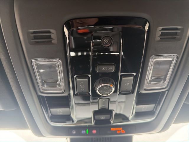 New 2026 GMC Yukon XL Denali w/ Denali Reserve Package image 30