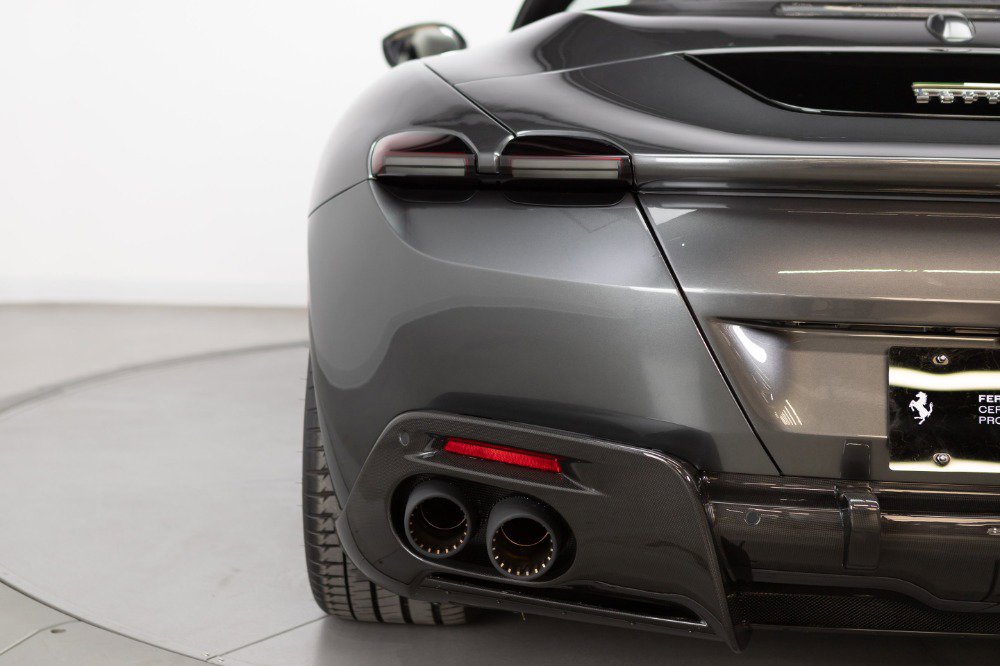 Used 2024 Ferrari Roma Spider image 36