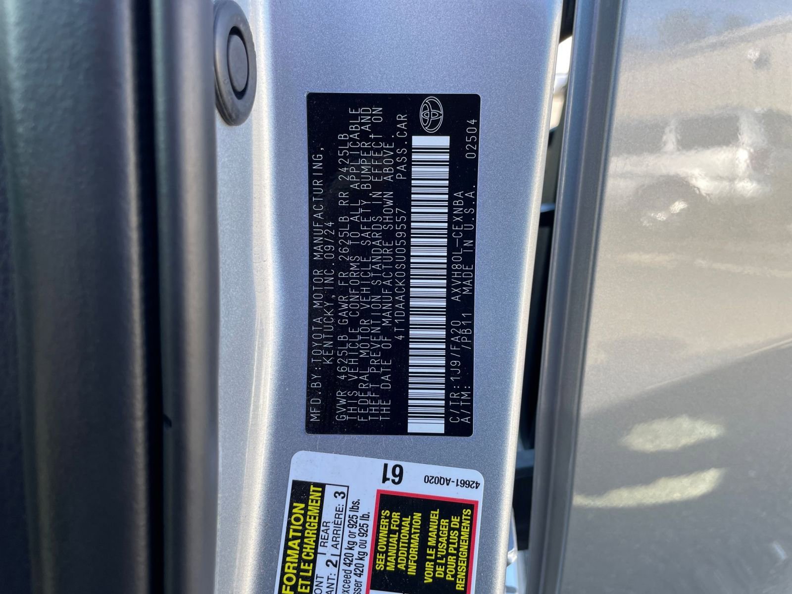 Used 2025 Toyota Camry LE image 28