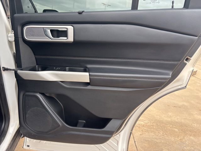 Used 2021 Ford Explorer Limited w/ Equipment Group 301A RWD image 15