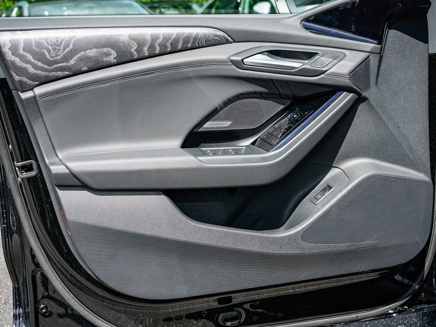 Certified 2025 Audi A6 e-tron Premium Plus w/ Premium Plus image 19