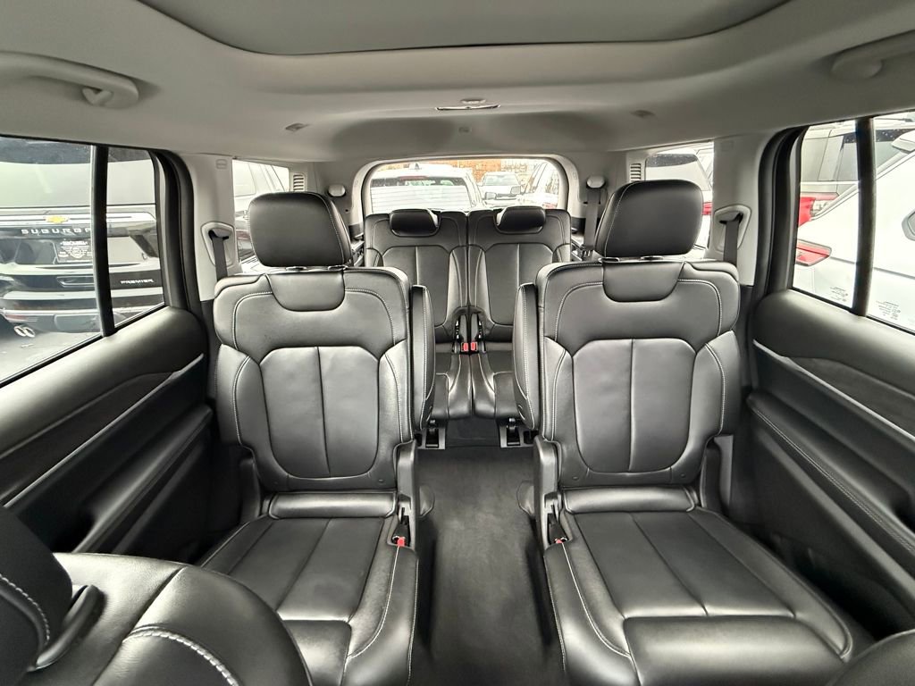 Used 2023 Jeep Grand Cherokee L Limited image 14