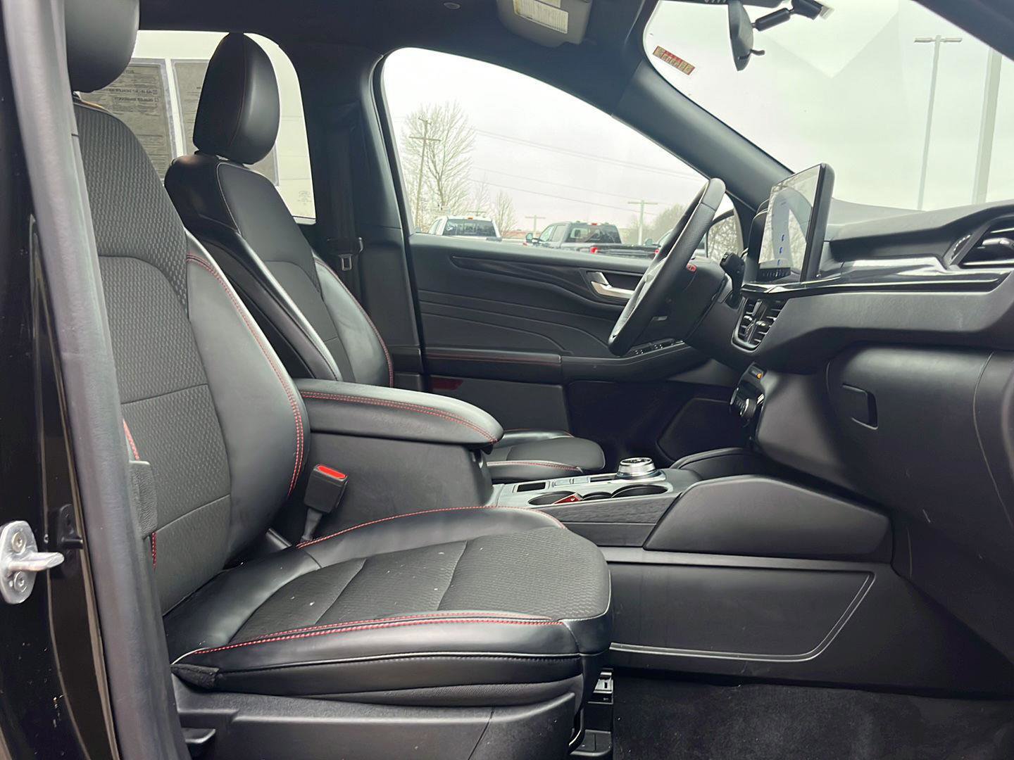 Used 2024 Ford Escape ST-Line w/ Tech Pack #1 image 23