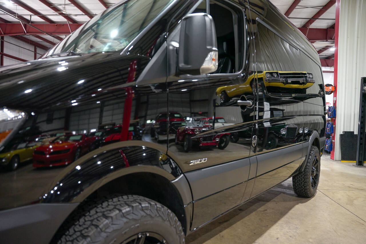 Used 2016 Freightliner Sprinter 2500 image 32