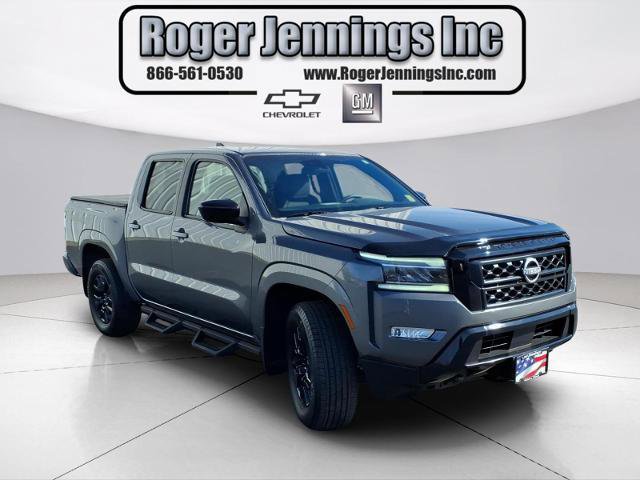 Used 2023 Nissan Frontier SV w/ Midnight Edition Package image 6