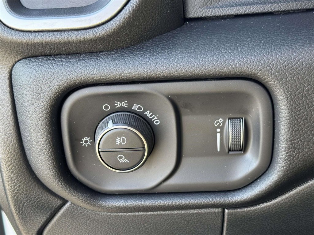 Used 2024 RAM 2500 Big Horn w/ Night Edition image 27