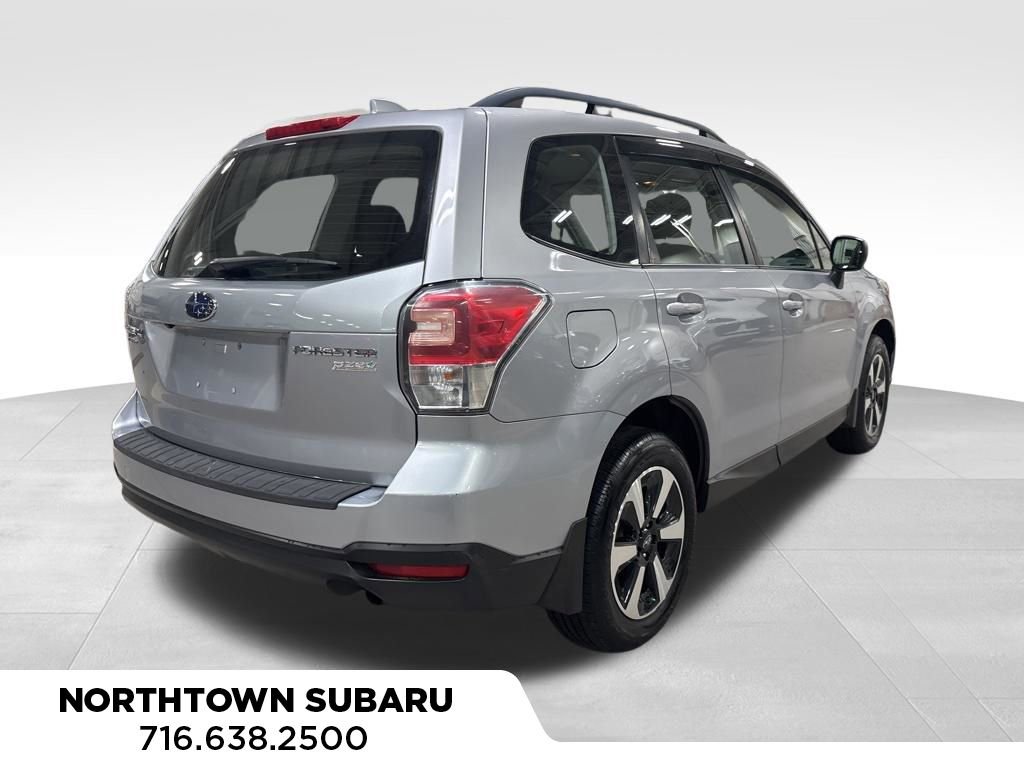 Used 2017 Subaru Forester 2.5i w/ Alloy Wheel Package image 18
