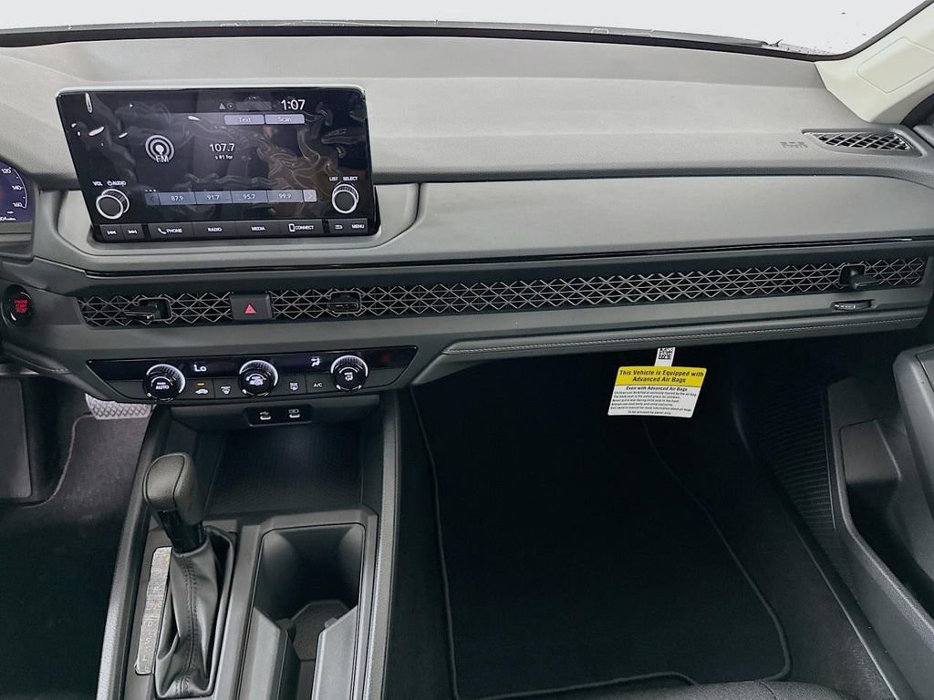 Certified 2025 Honda Accord LX image 20