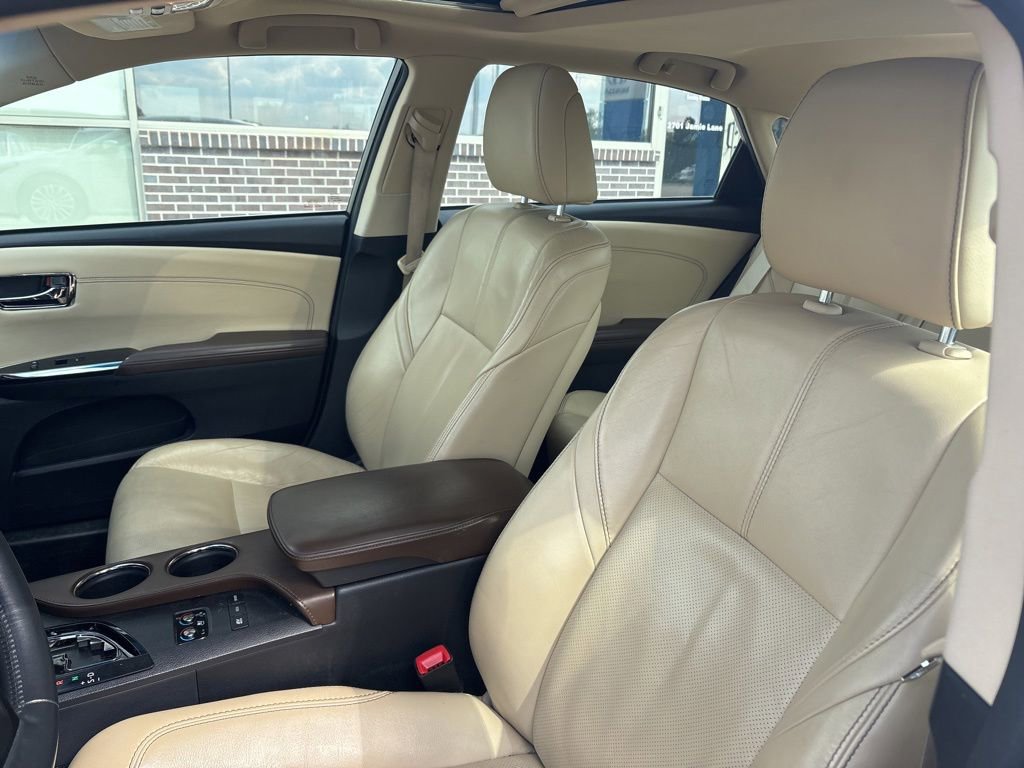 Used 2013 Toyota Avalon Limited FWD image 12