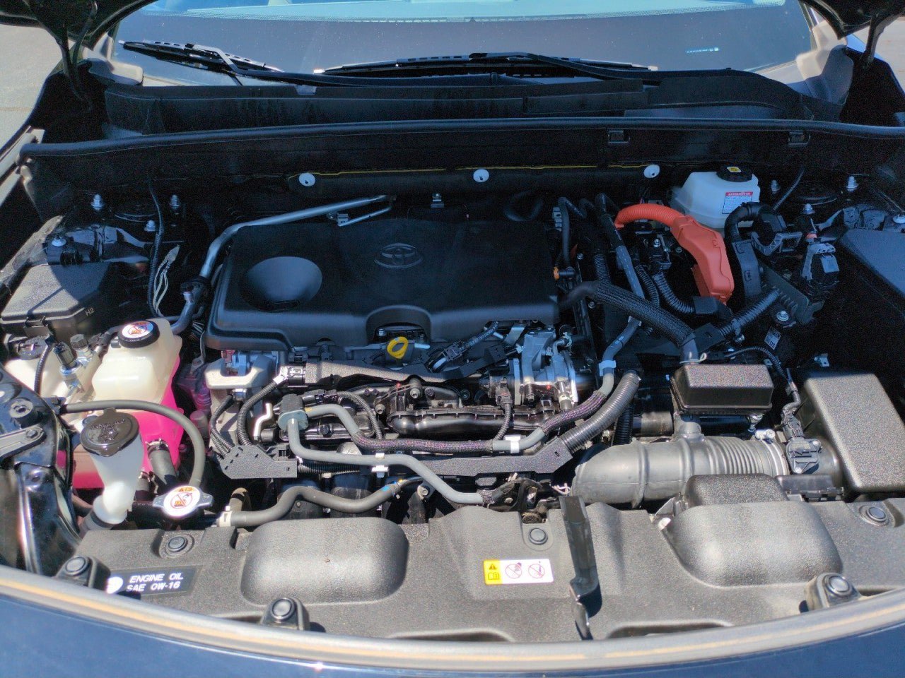 Used 2021 Toyota Venza LE AWD/4WD image 33