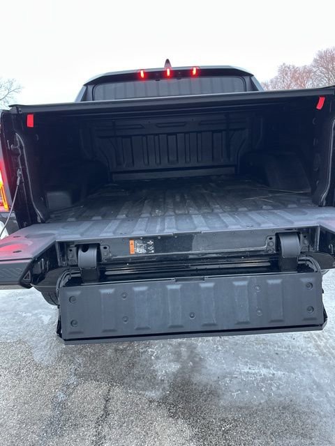 Used 2024 GMC Hummer EV 2X w/ LPO, Illumination Package image 10