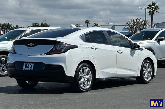 Used 2018 Chevrolet Volt Premier w/ Driver Confidence Package image 4