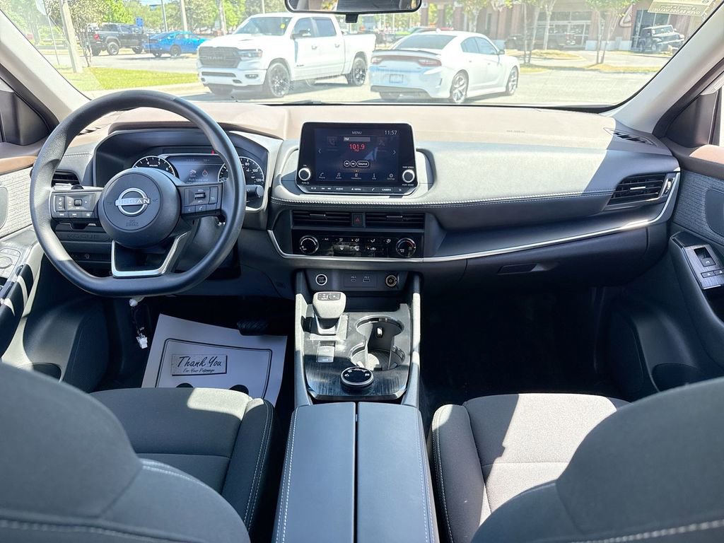 Used 2023 Nissan Rogue S image 19