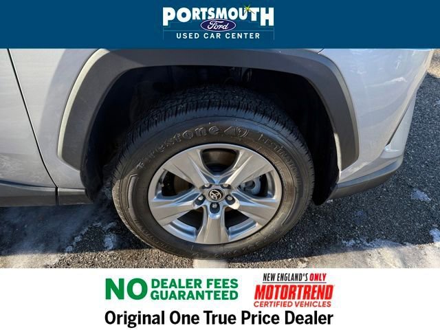Used 2024 Toyota RAV4 XLE AWD/4WD image 35