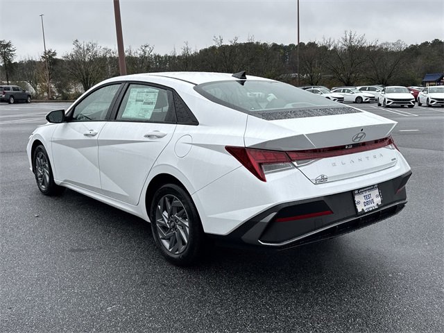 New 2026 Hyundai Elantra Blue image 5