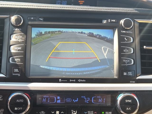 Used 2018 Toyota Highlander Limited FWD image 34