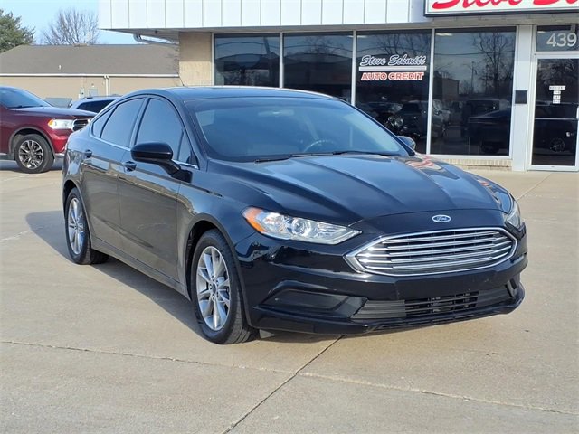 Used 2017 Ford Fusion SE w/ Fusion SE Technology Package image 30