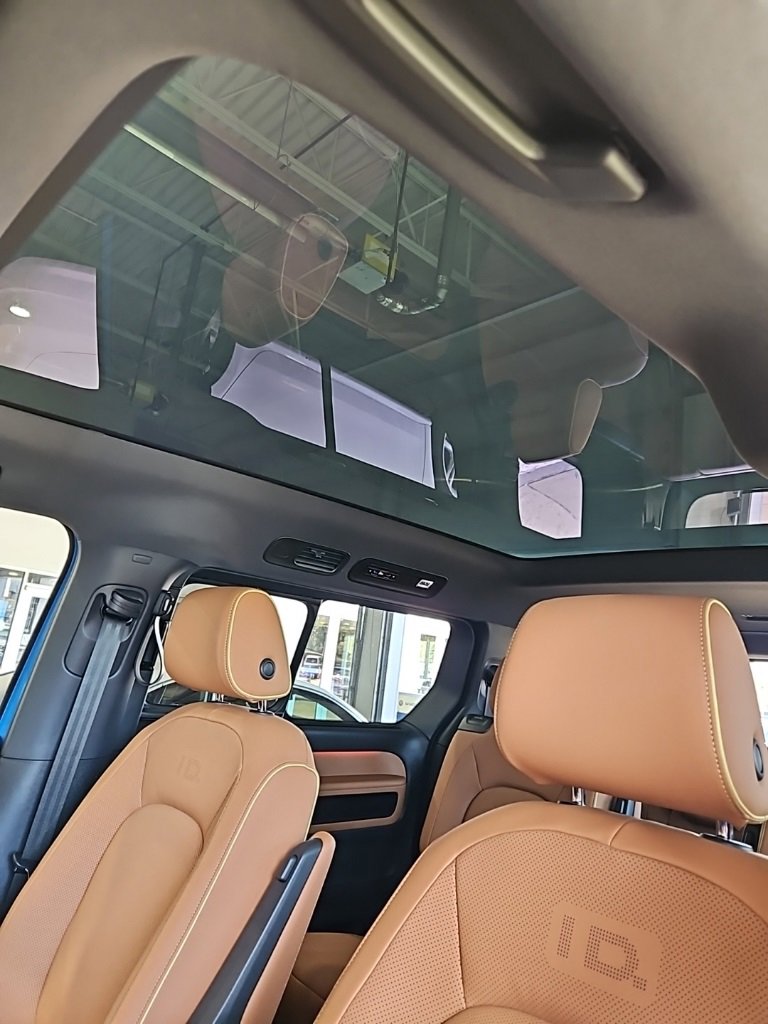 New 2025 Volkswagen ID. Buzz Pro S Plus image 27