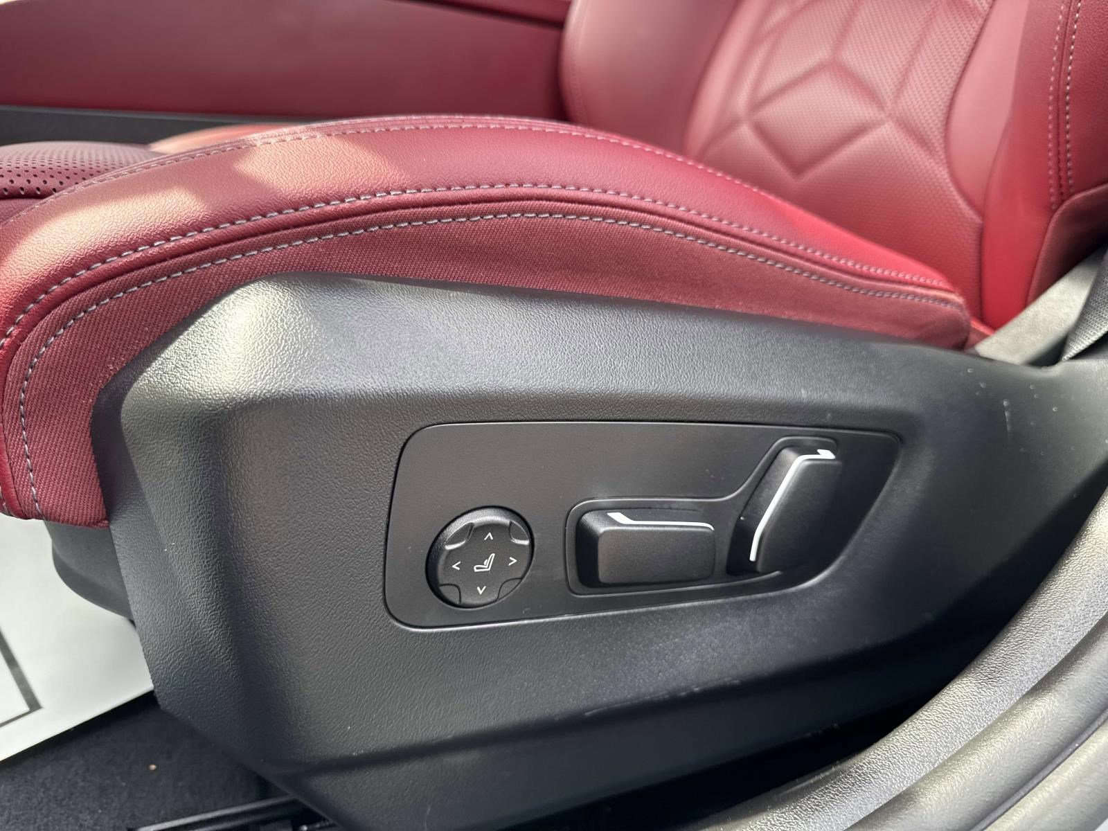 Used 2026 BMW 540i xDrive image 19