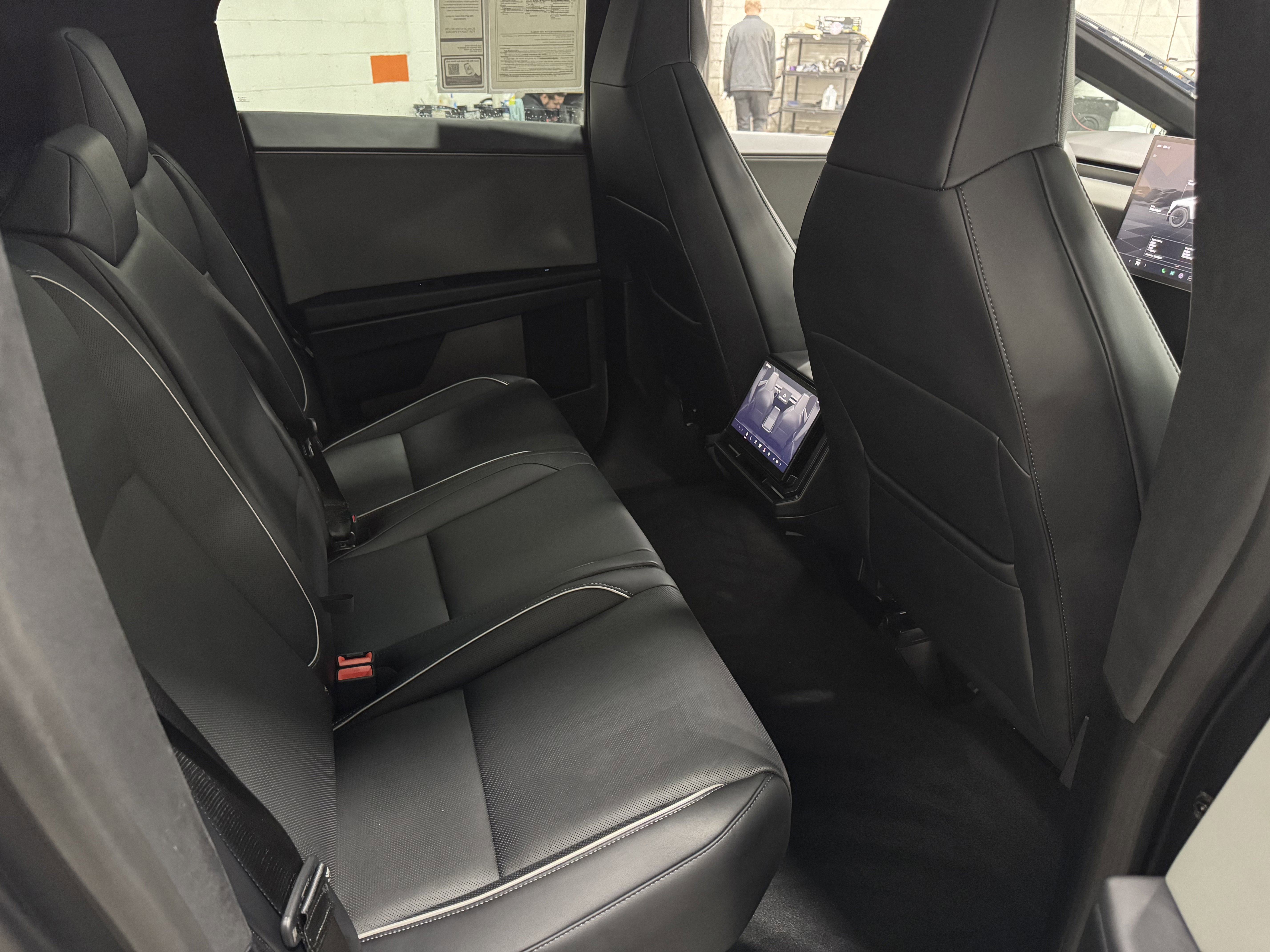 Used 2025 Tesla Cybertruck AWD Crew Cab image 16