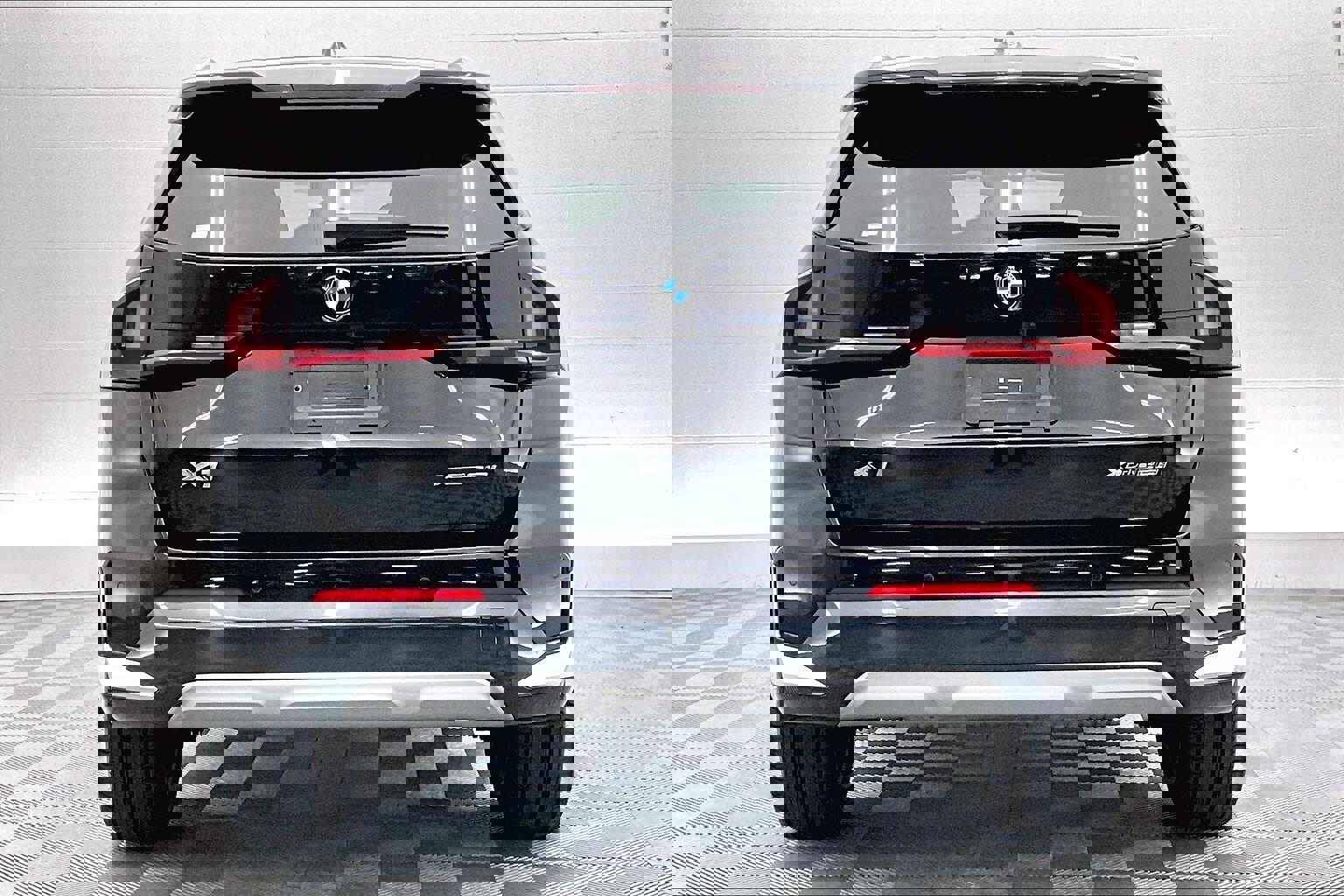 Used 2024 BMW X1 xDrive28i w/ Convenience Package image 3