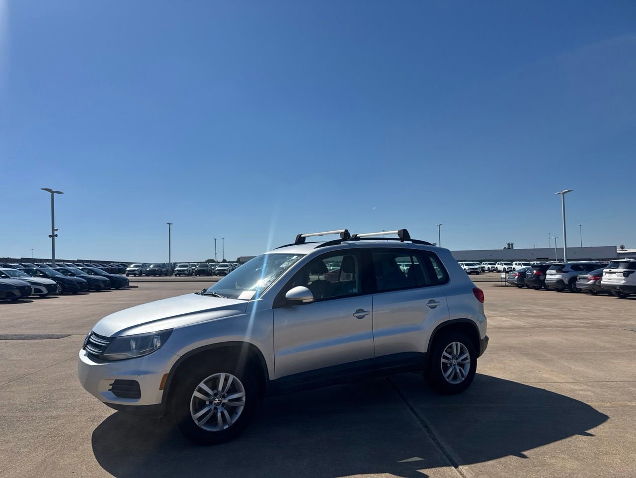 Used 2017 Volkswagen Tiguan S FWD image 10