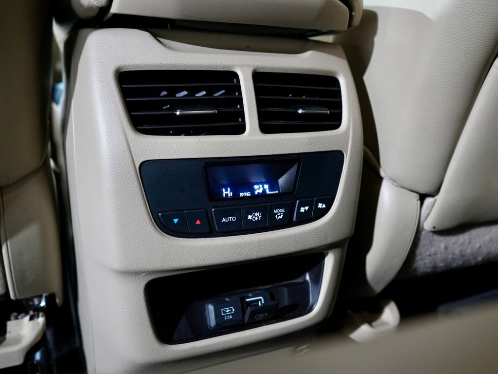 Used 2020 Acura MDX FWD image 29