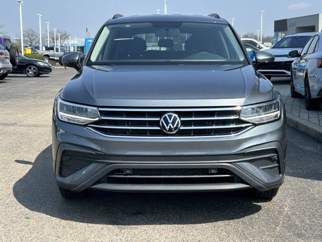 Certified 2022 Volkswagen Tiguan S AWD/4WD image 2
