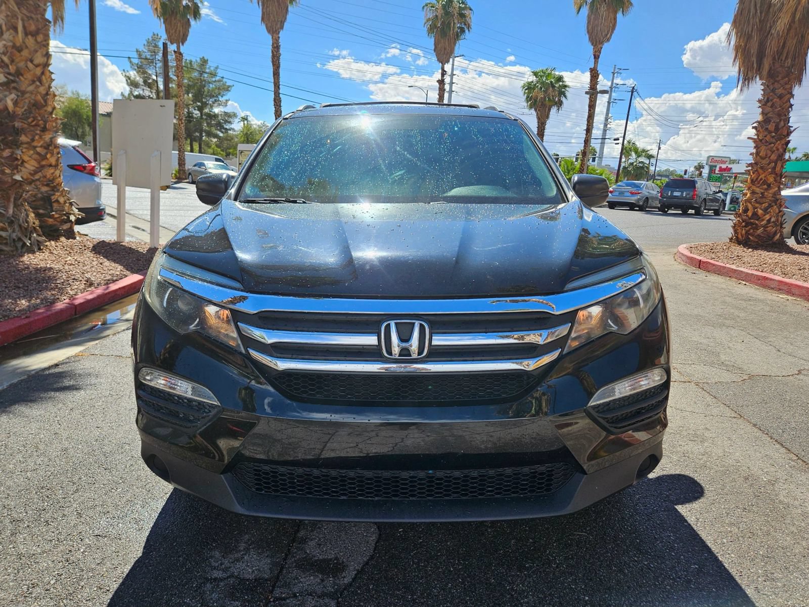 Used 2017 Honda Pilot LX image 2