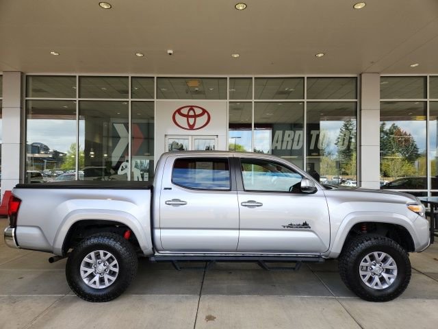 Certified 2019 Toyota Tacoma SR5 AWD/4WD image 3