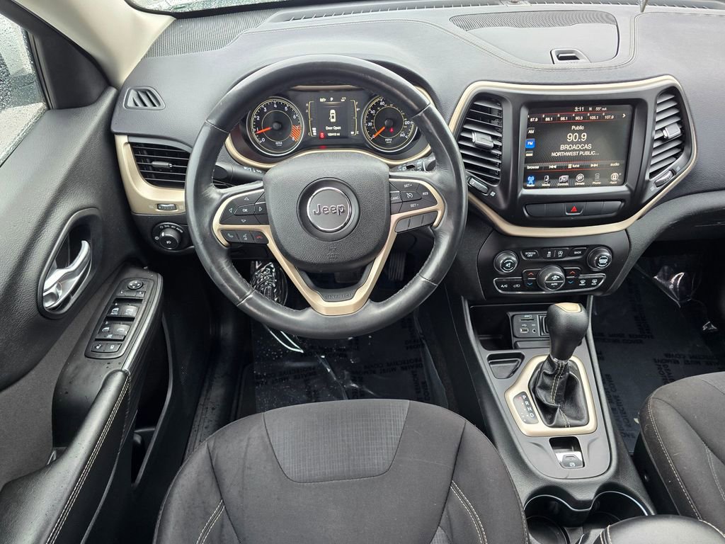Used 2015 Jeep Cherokee Latitude w/ Comfort/Convenience Group FWD image 10