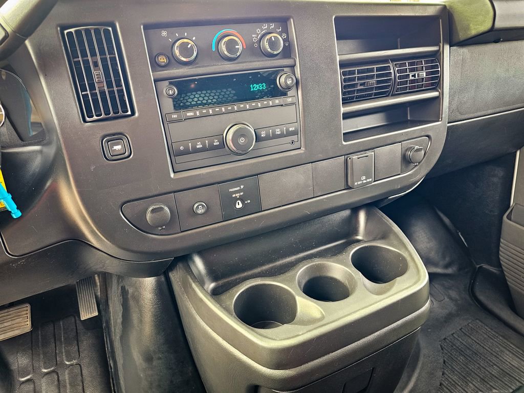 Used 2024 GMC Savana 2500 w/ Driver Convenience Package image 17