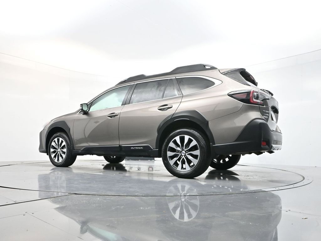 Used 2023 Subaru Outback Limited XT image 33