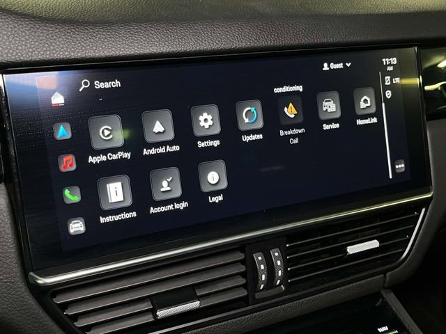 Used 2023 Porsche Cayenne w/ Premium Package image 29