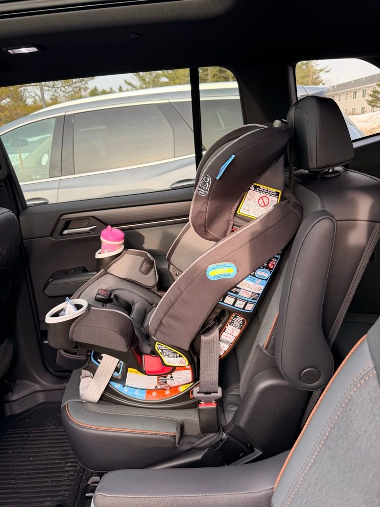 Used 2024 GMC Acadia AT4 w/ Luxury Package image 6