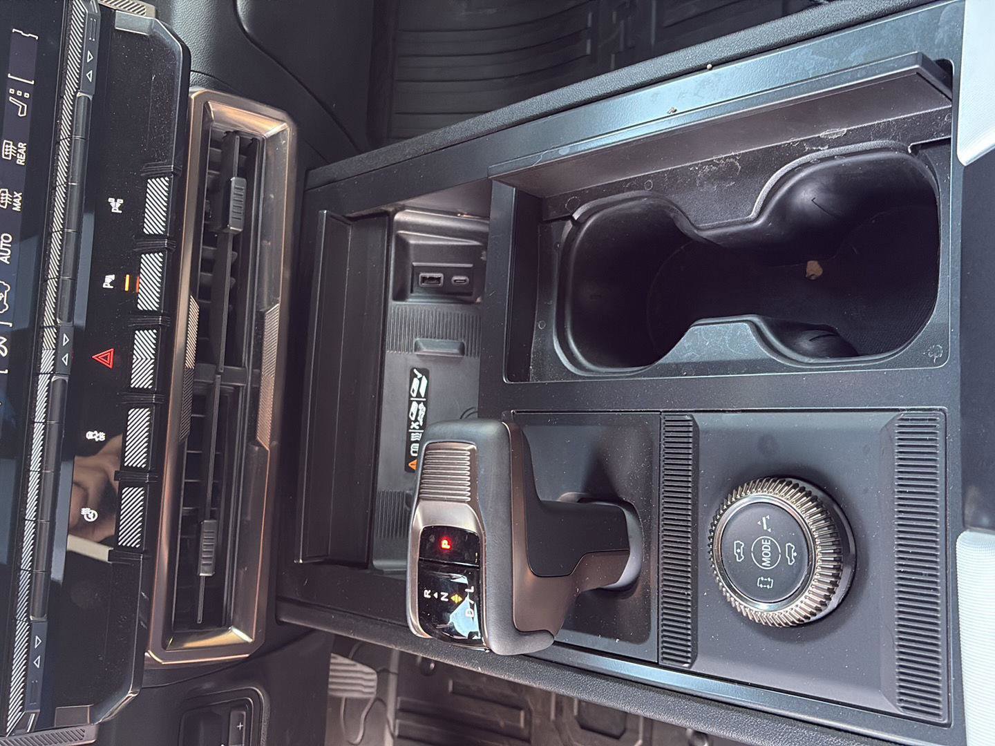 Used 2025 GMC Hummer EV 3X w/ LPO, Cargo Utility Package image 18