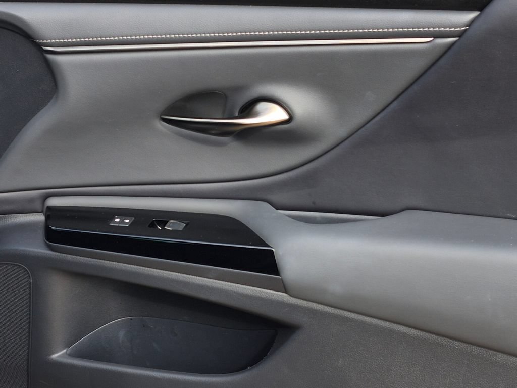 Used 2022 Lexus ES 300h w/ Premium Package FWD image 41
