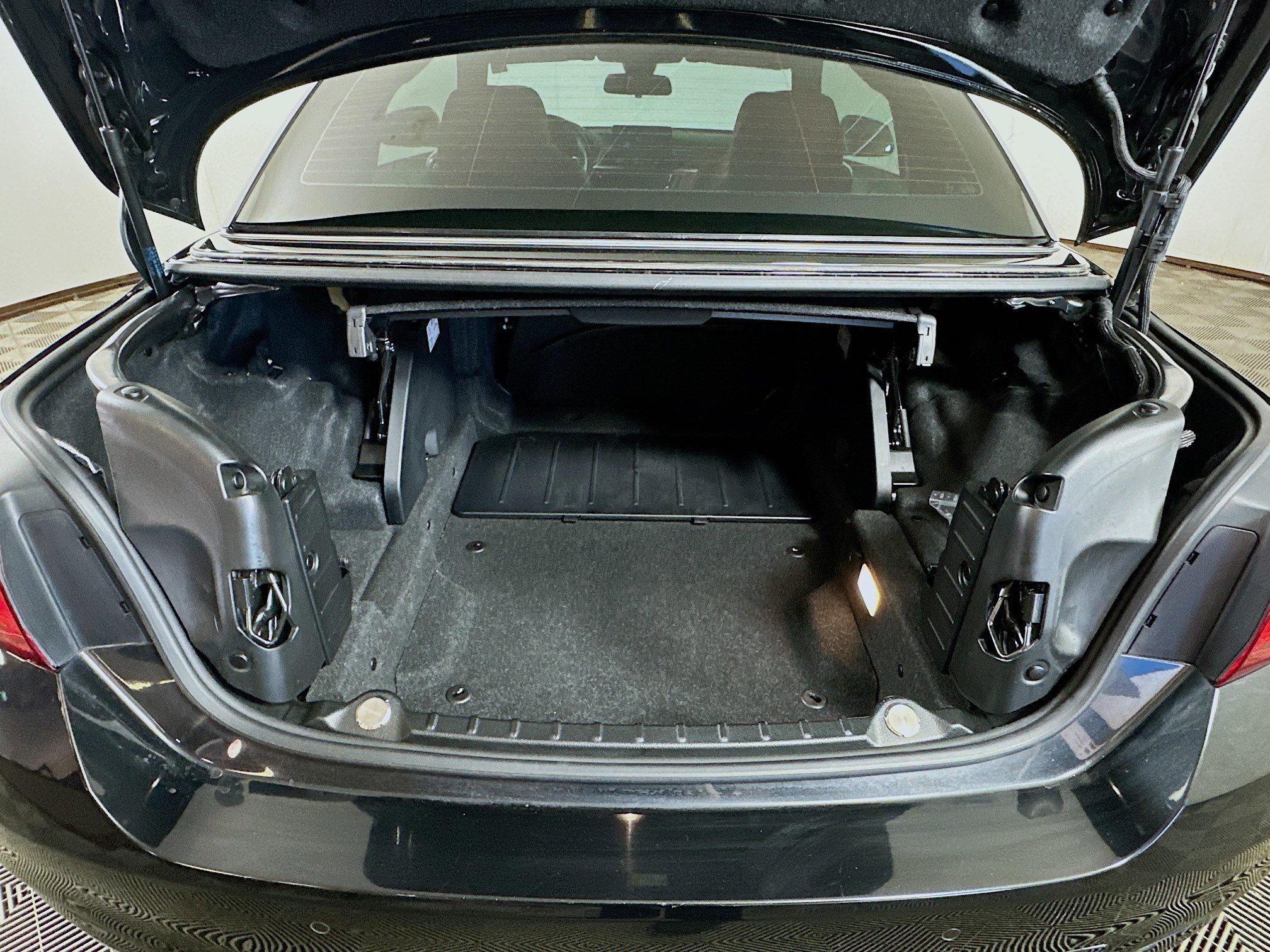 Used 2019 BMW 430i Convertible w/ Convenience Package image 24